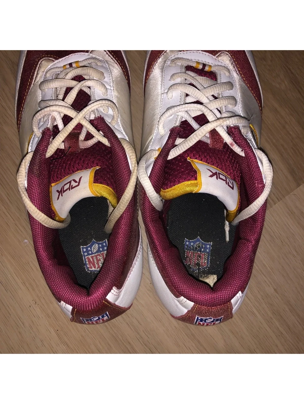 REEBOK WASHINGTON REDSKINS COMMANDERS RB 507 VINTAGE SHOES MENS SZ 7.5 WOMENS 9